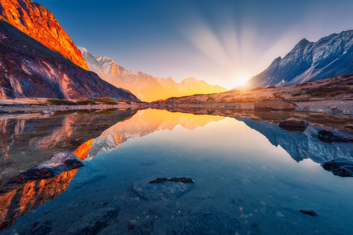 Capturing the Coast: Finding Light and Moment in Shoreline Photography