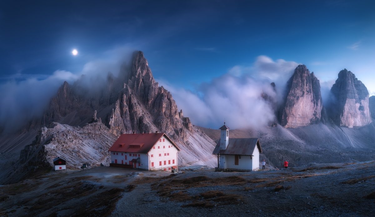 Capturing the Coast: Reading Light and Timing at the Water's Edge