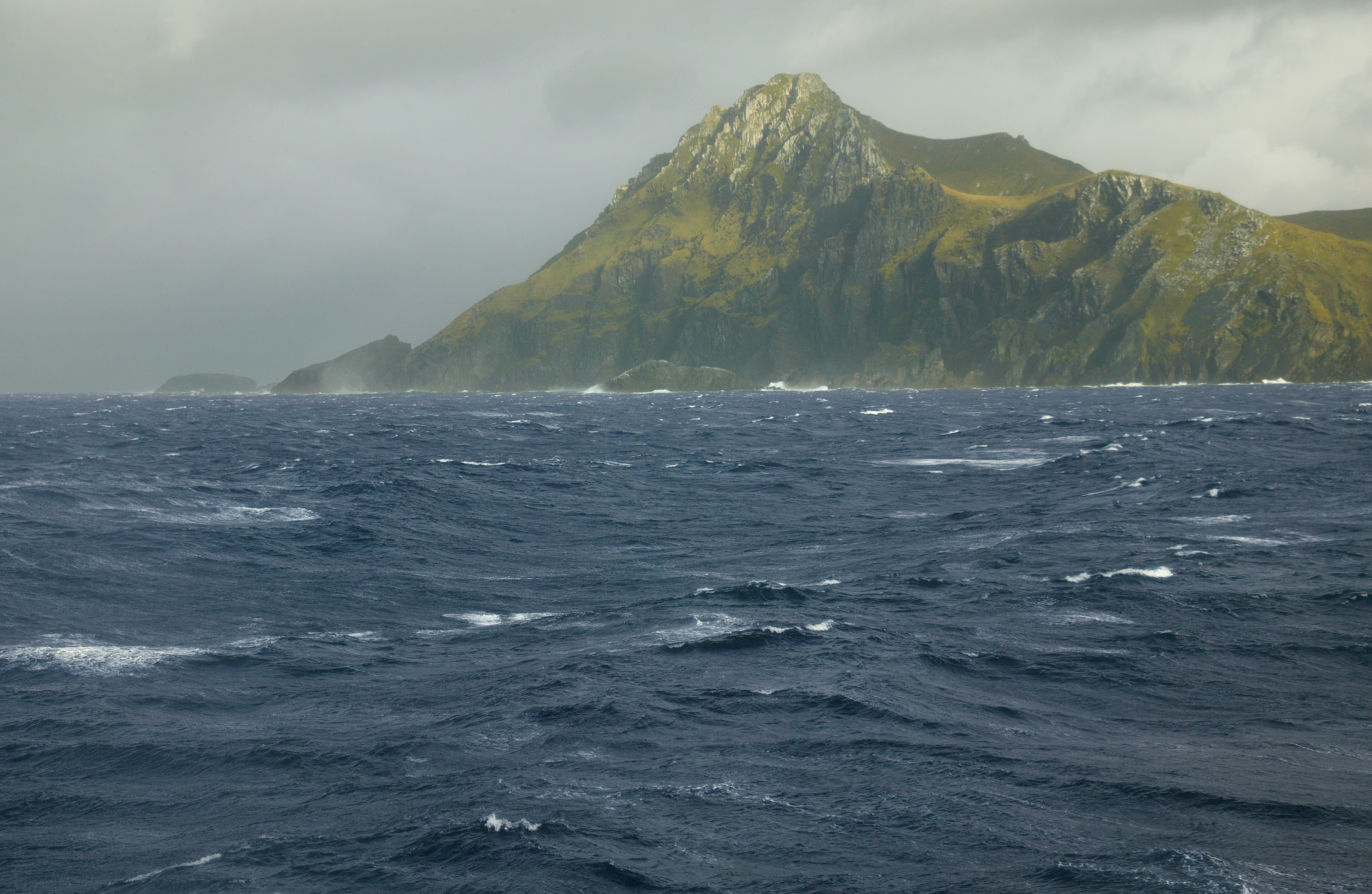 The Art of Panoramic Landscape Photography: Seeing Beyond the Frame