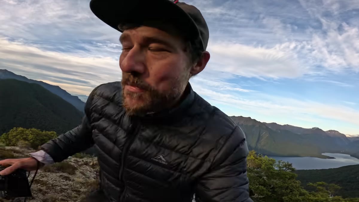 Lens being changed from mid-range back to wide angle
