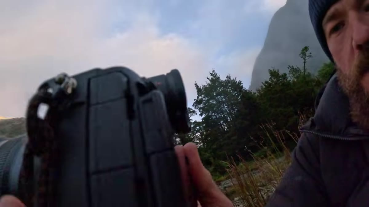 Discussing focal length choice around 20-21mm to exclude right-hand ridge