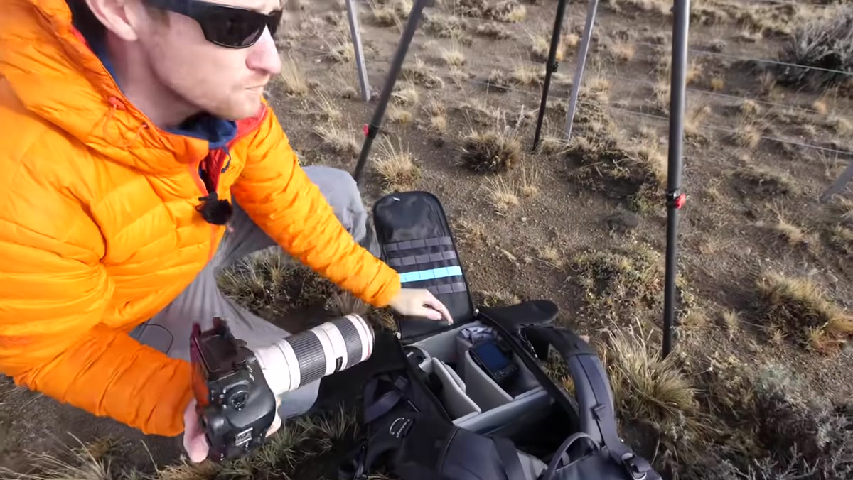 Switching to a longer telephoto lens for the panorama sequence