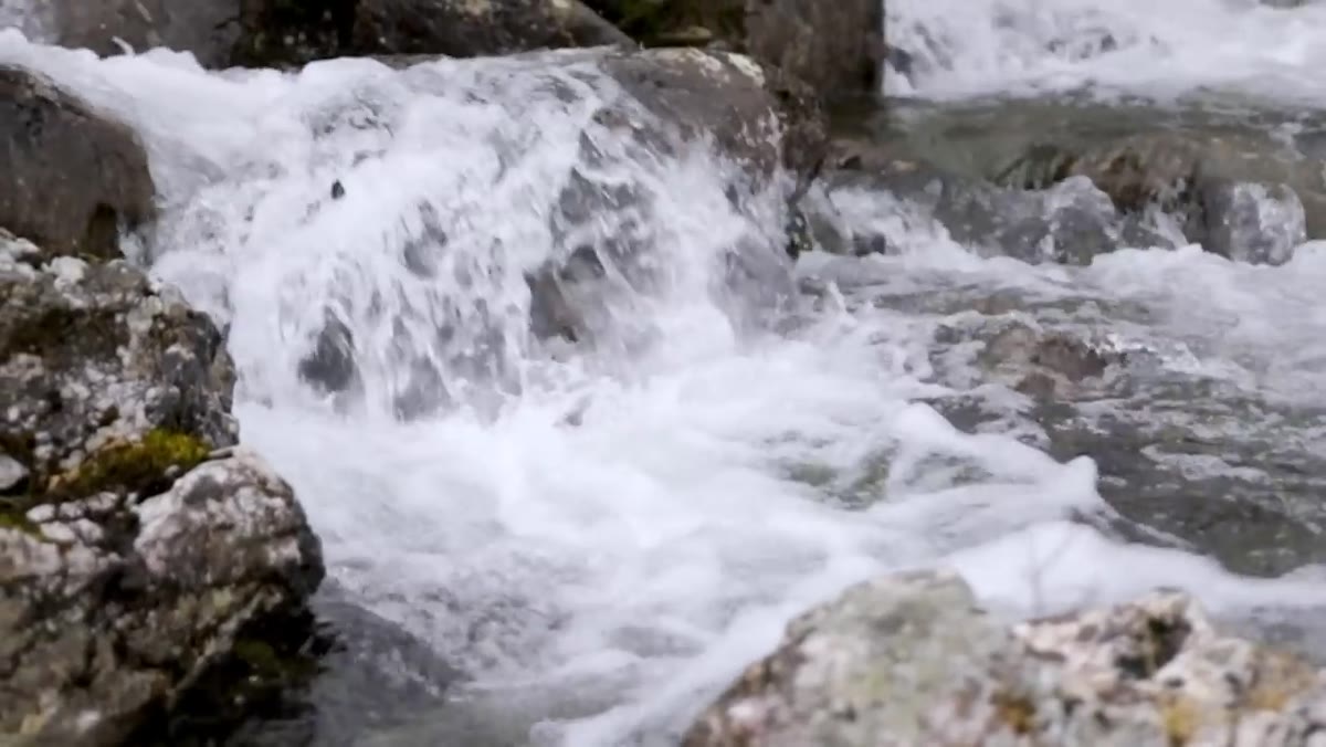 Creator mentioning footage filmed before lockdown in Snowdonia
