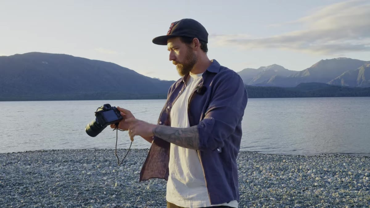 Camera live view screen with histogram visible in corner