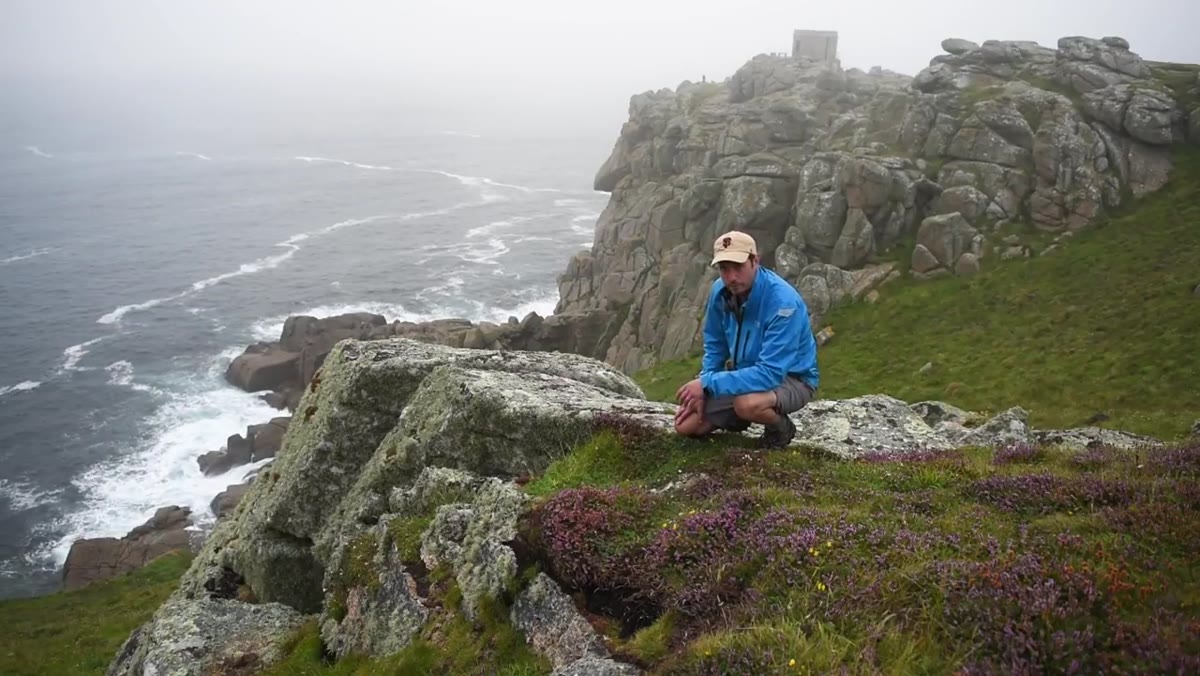 Danson discussing simple exposure on rocks without neutral density filters